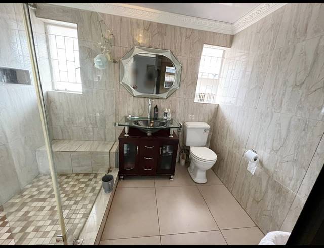 5 BEDROOM FREEHOLD FOR SALE IN BENDOR